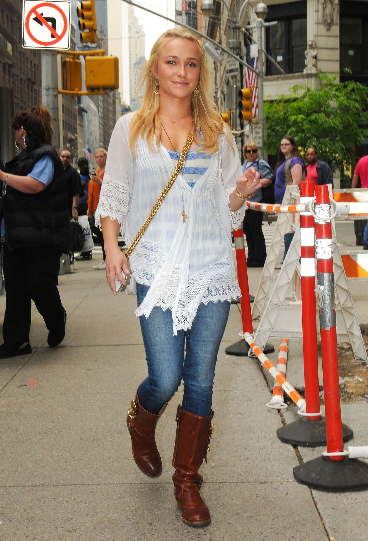 Hayden Panettiere - Looking cute In a tight jeans and boots in New York City